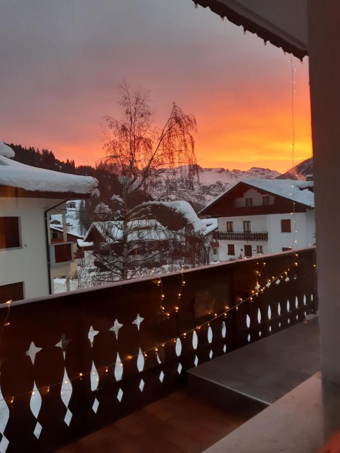 Garnì Valdan Hotell Falcade Exteriör bild