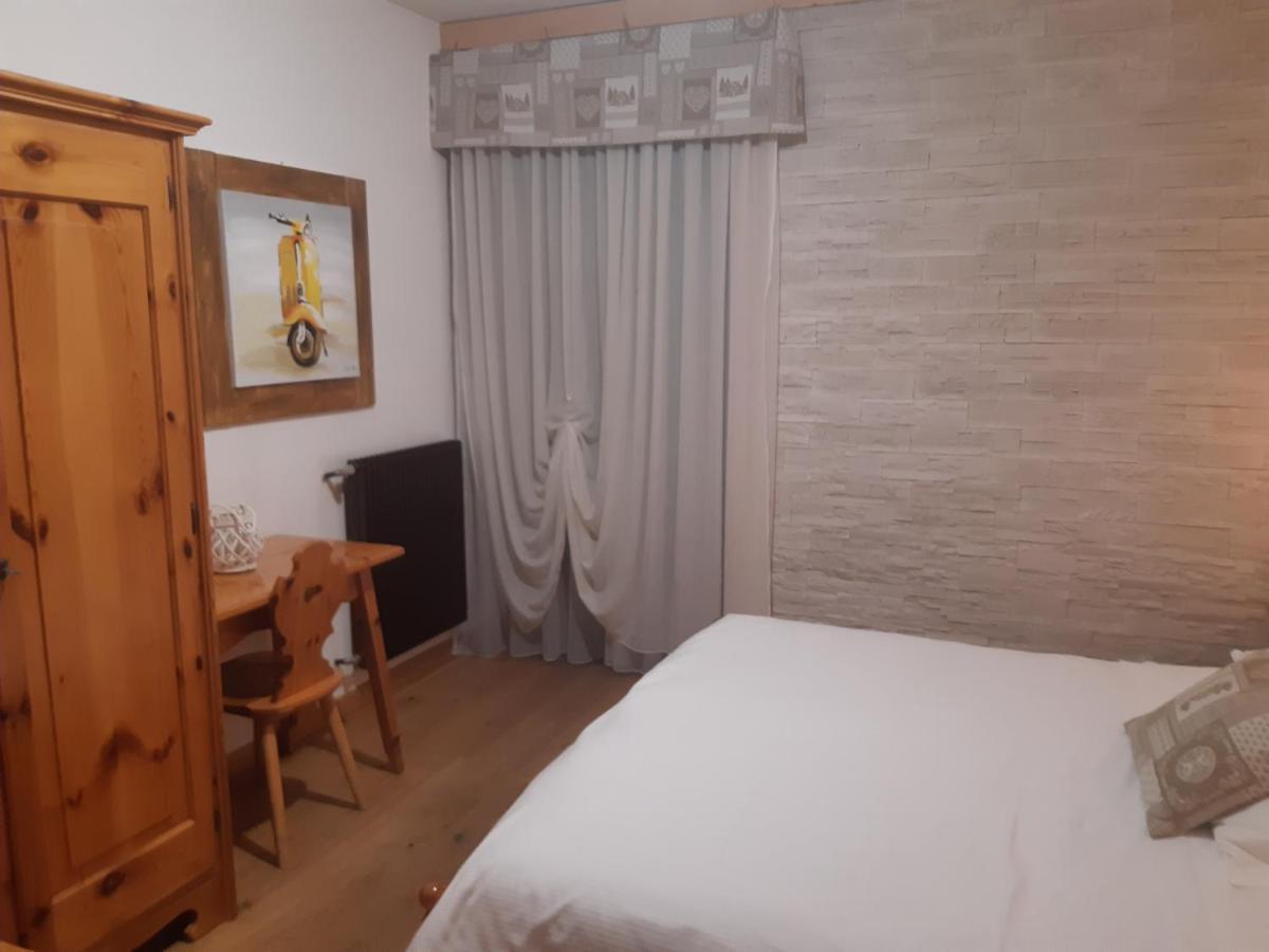 Garnì Valdan Hotell Falcade Exteriör bild