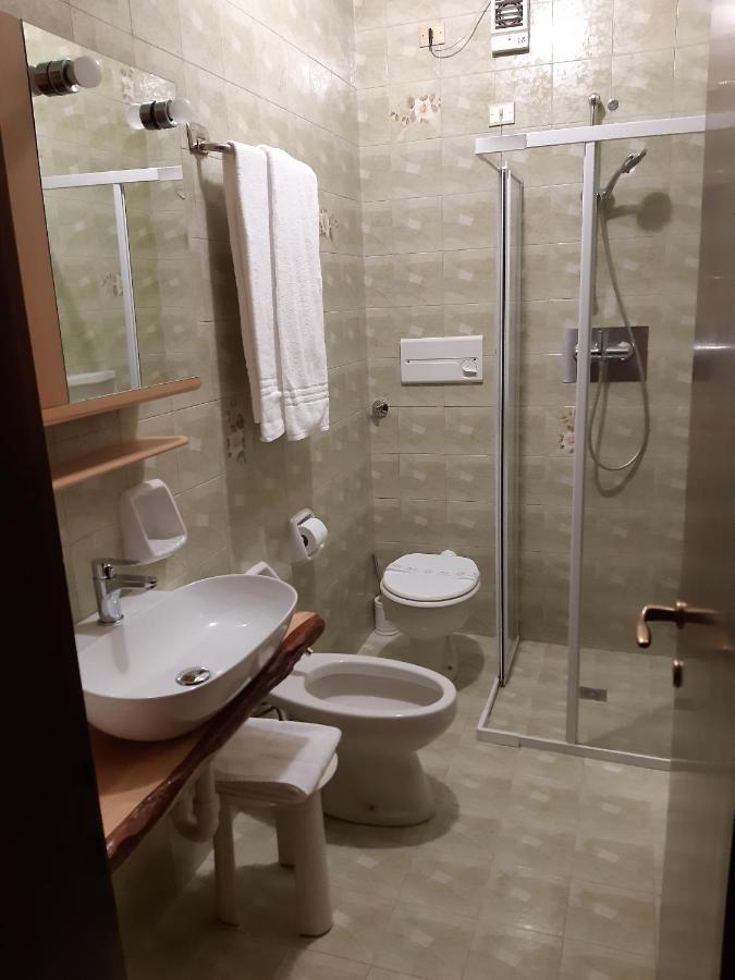 Garnì Valdan Hotell Falcade Exteriör bild