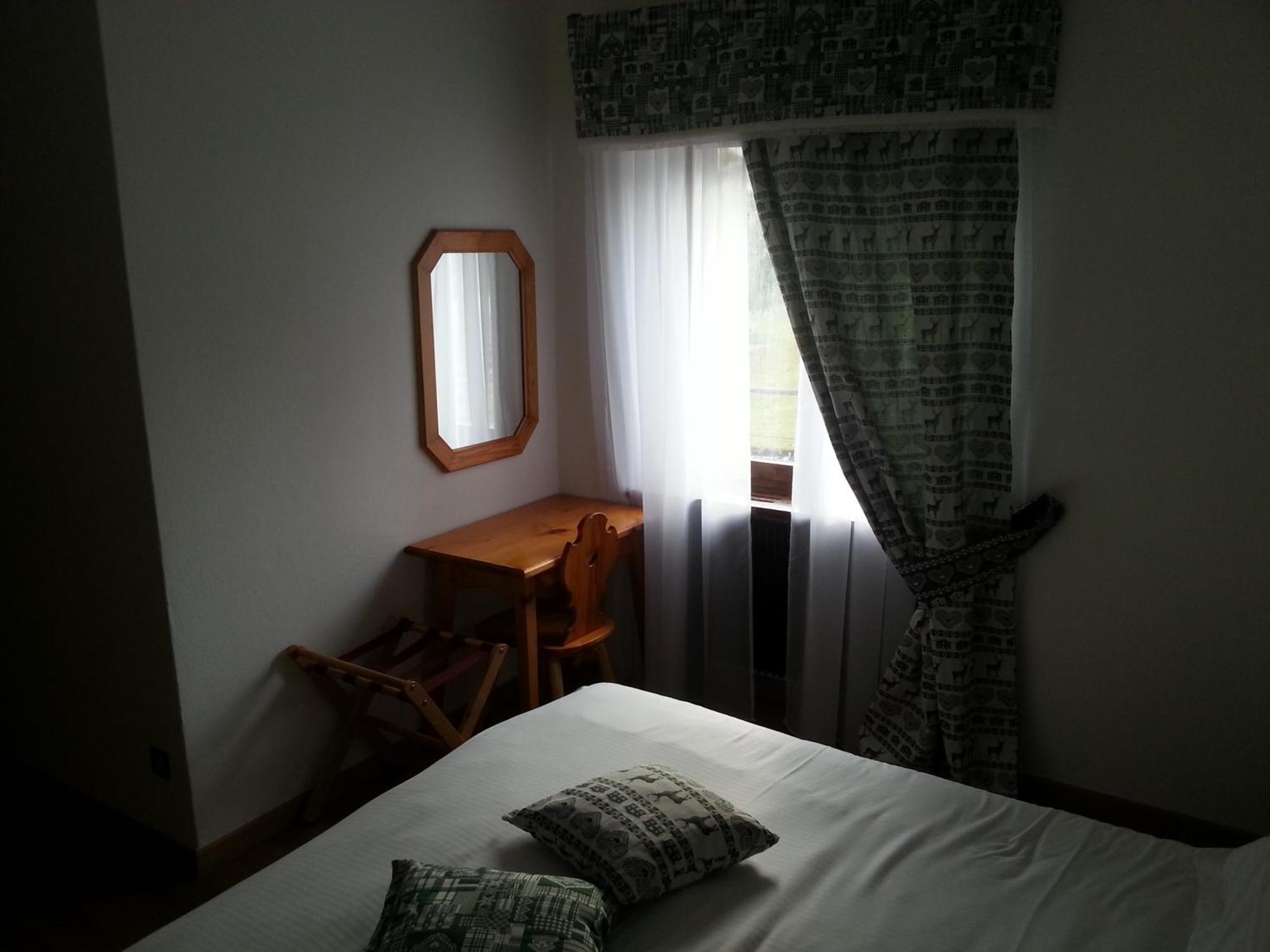 Garnì Valdan Hotell Falcade Rum bild