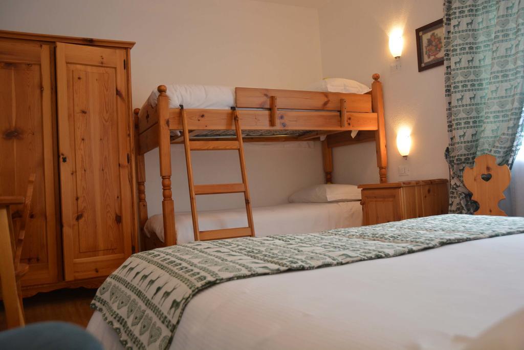 Garnì Valdan Hotell Falcade Exteriör bild