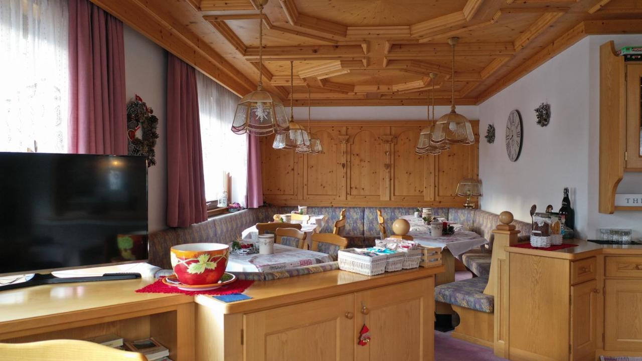 Garnì Valdan Hotell Falcade Exteriör bild