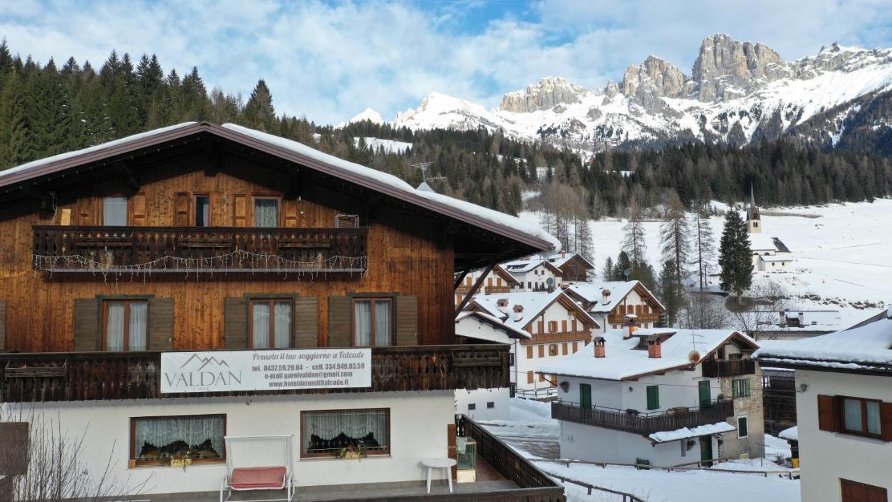 Garnì Valdan Hotell Falcade Exteriör bild