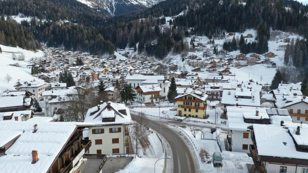 Garnì Valdan Hotell Falcade Exteriör bild